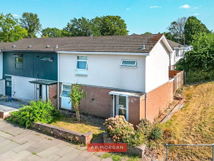 3 Bedroom End Terrace House For Sale In Aldington Close, Lodge Park, Redditch, Worcestershire, B98