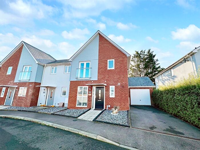 3 Bedroom End Of Terrace House For Sale In Cornflower Crescent, Polegate, East Sussex, BN26
