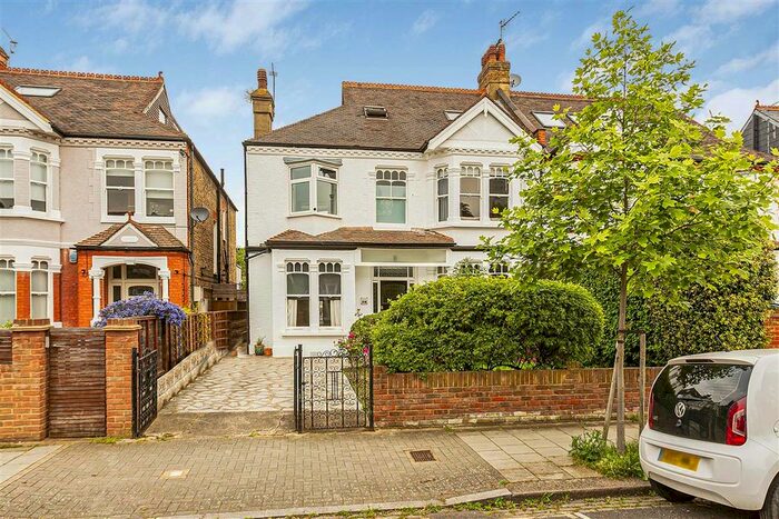 1 Bedroom Flat To Rent In Rodenhurst Road, London, SW4