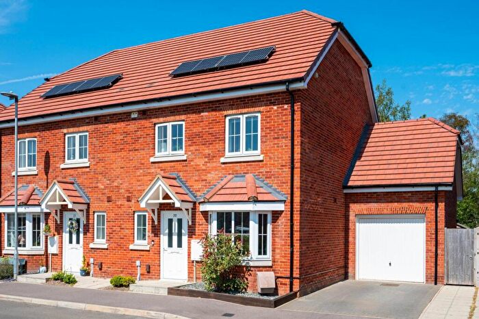 4 Bedroom Semi-Detached House For Sale In Halifax Close, Guildford, GU3