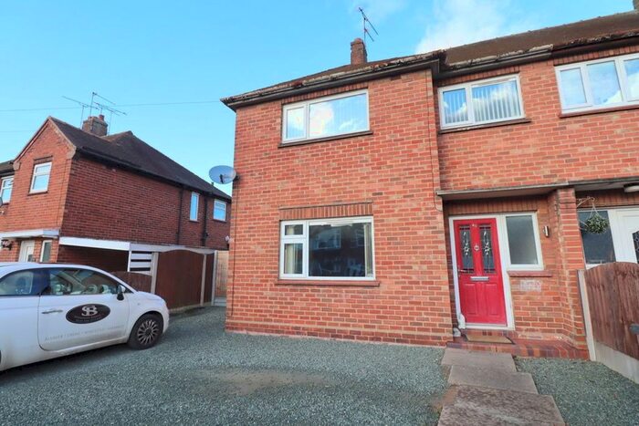 3 Bedroom Semi-Detached House To Rent In Davenport Avenue, Crewe CW2