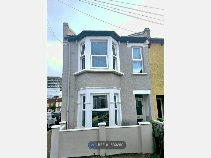 5 Bedroom End Of Terrace House To Rent In Parkstone Road, London, E17