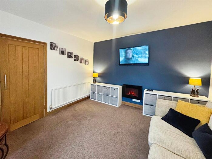 3 Bedroom Semi-Detached House For Sale In Whittington Drive, Ratby, Leicester, LE6