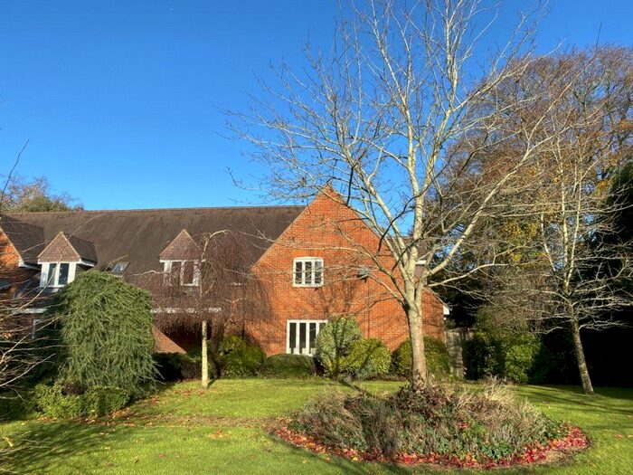 3 Bedroom End Of Terrace House To Rent In Charlwood Place, Reigate, Surrey, RH2