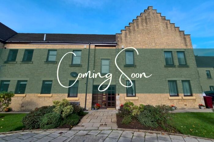 2 Bedroom Flat To Rent In Weirs Gate, Strathaven, South Lanarkshire, ML10