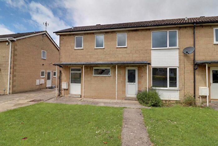 3 Bedroom End Of Terrace House For Sale In Chestnut Avenue, Stonehouse, GL10