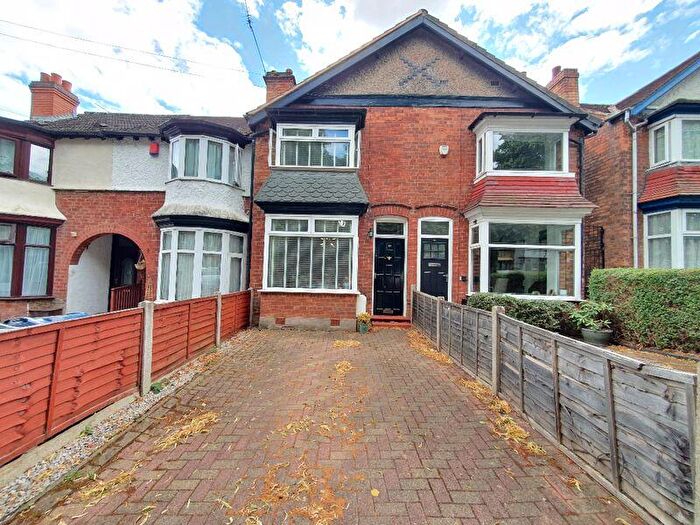 3 Bedroom Terraced House For Sale In Ilsley Road, Erdington, Birmingham, B23