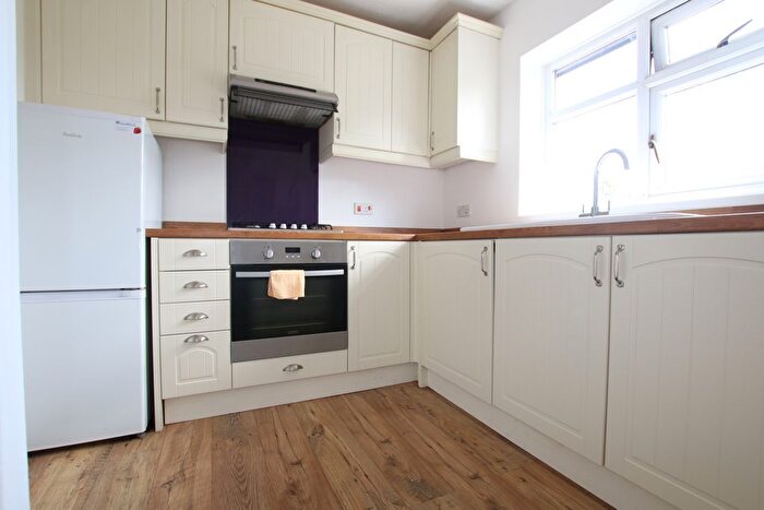 1 Bedroom Flat To Rent In Hayes, Middlesex, UB4