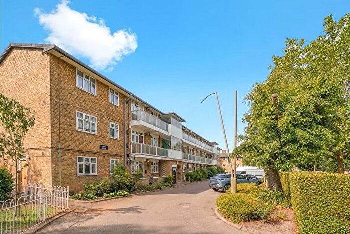 1 Bedroom Flat To Rent In Fayland Avenue, Streatham, London, SW16