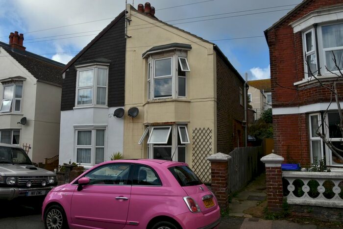 3 Bedroom Terraced House To Rent In Brooklyn Road, Seaford, BN25