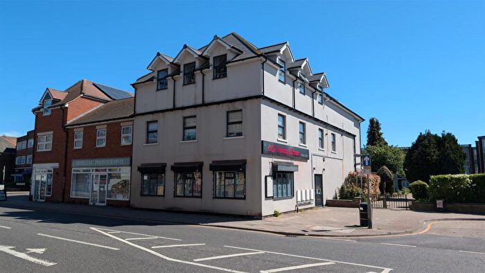 2 Bedroom Apartment To Rent In High Street, Cheshunt, EN8