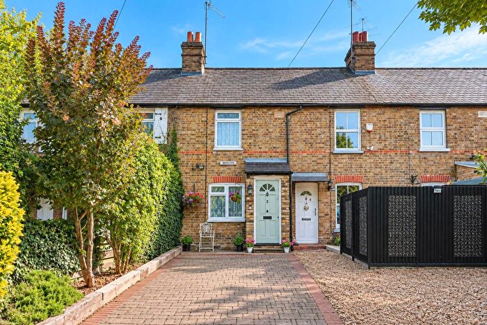2 Bedroom Terraced House For Sale In Hockley Lane, Stoke Poges, Slough, SL2