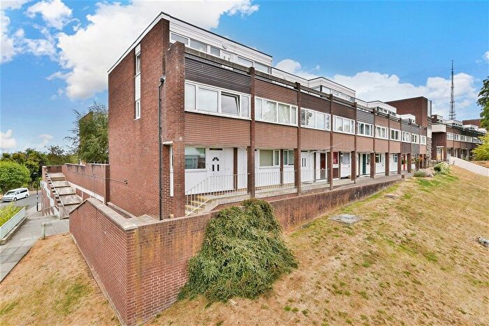 1 Bedroom Flat For Sale In Sylvan Road, London, SE19