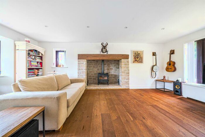 4 Bedroom Detached House For Sale In Martinstown, Dorchester, DT2