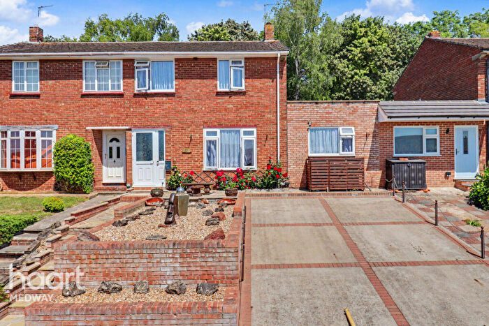 5 Bedroom Semi-Detached House For Sale In Harold Road, Rochester, ME2
