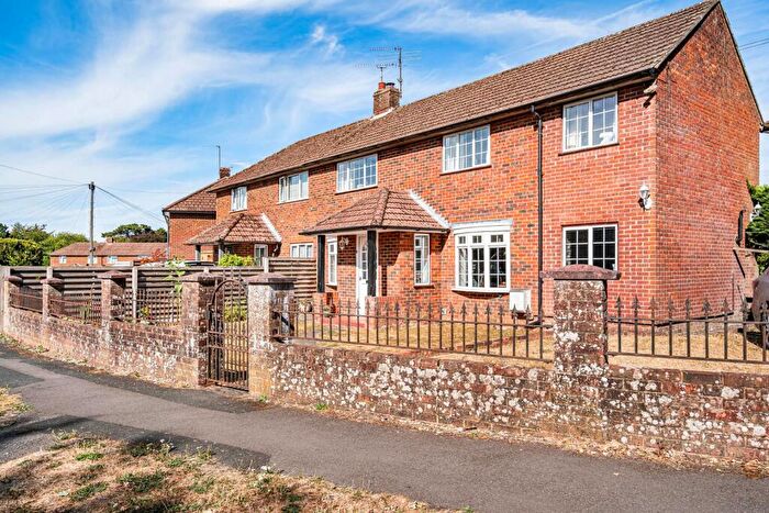 4 Bedroom Semi-Detached House For Sale In The Close, Liphook, Hants, GU30