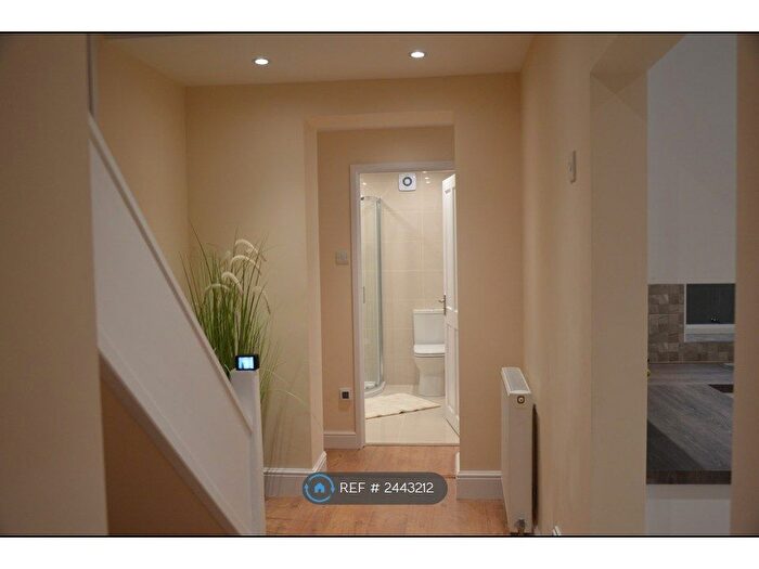 3 Bedroom End Of Terrace House To Rent In Welbeck Road, Carshalton, SM5