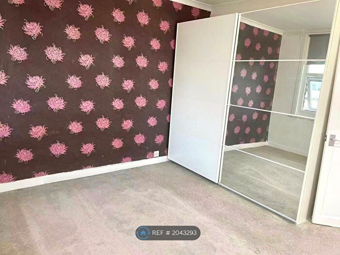 2 Bedroom Terraced House To Rent In Collingwood Road, Sutton, SM1