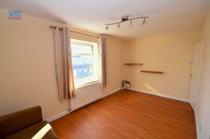 1 Bedroom Flat To Rent In Pontardulais Road, Gorseinon, Swansea, City And County Of Swansea., SA4