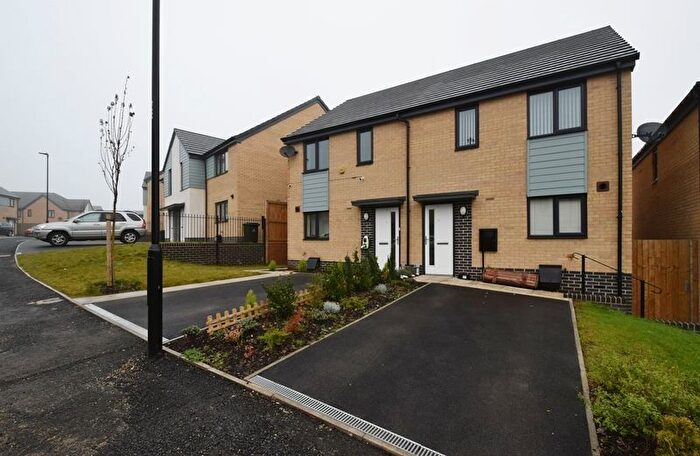 3 Bedroom Semi-Detached House To Rent In Flying Fox Crescent, Edlington, Doncaster, DN12