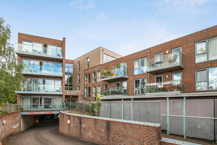 1 Bedroom Flat For Sale In Park Road, London, N8
