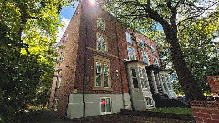3 Bedroom Apartment To Rent In Wynnstay Grove, Victoria Park, Manchester, M14