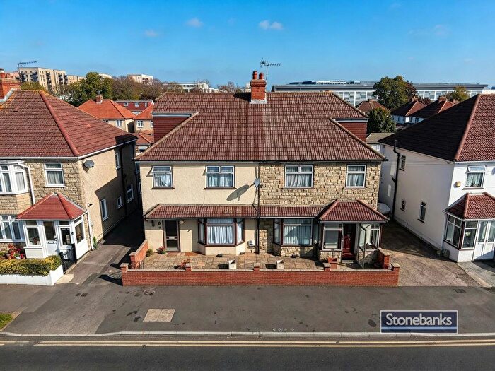 5 Bedroom Property For Sale In North Hyde Road, Hayes, UB3