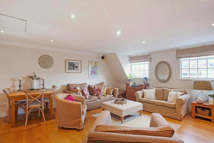 2 Bedroom Flat To Rent In Tachbrook Street, London, SW1V
