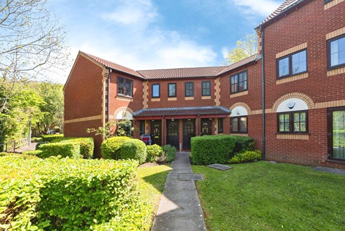 2 Bedroom Flat For Sale In Clay Bottom, Bristol, BS5