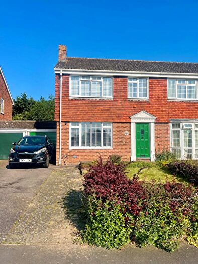 3 Bedroom Semi-Detached House To Rent In Blenheim Avenue, Faversham, ME13
