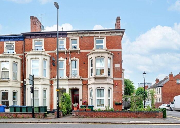 6 Bedroom End Of Terrace House For Sale In Middleborough Road, Coventry, CV1