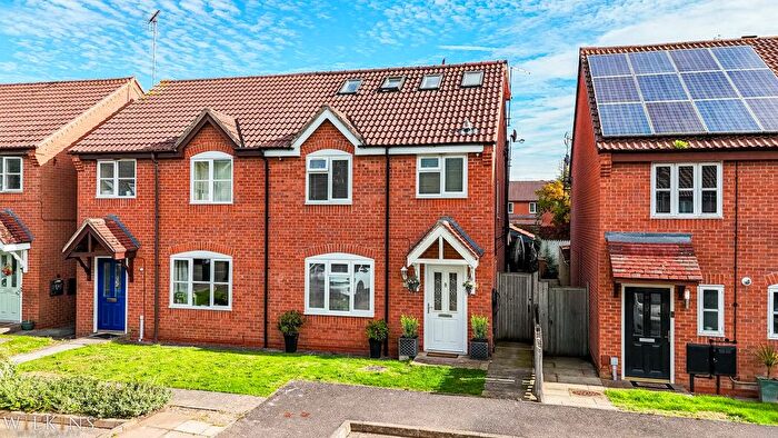 4 Bedroom Semi Detached House For Sale In Spinneybrook Way, Mickleover, Derby, Derbyshire, DE3
