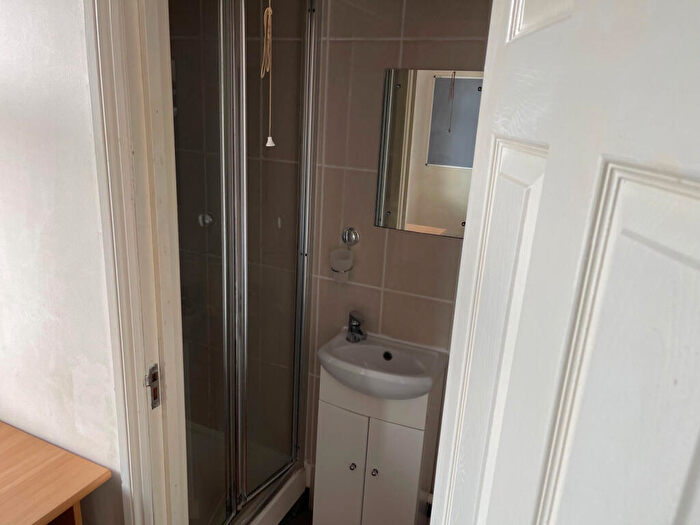 Detached House To Rent In Leamington Spa Warwickshire, CV32