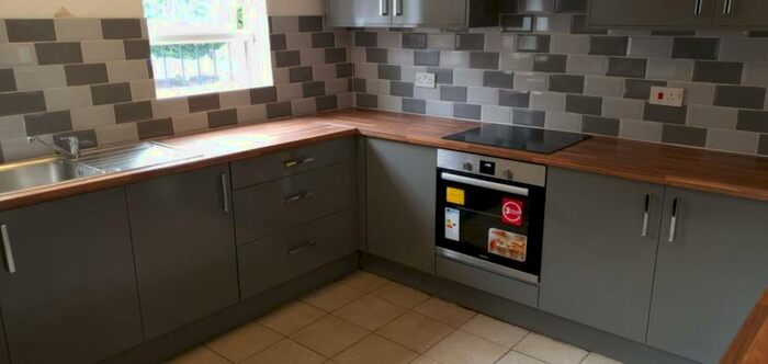 7 Bedroom Terraced House To Rent In Delph Lane, LS6