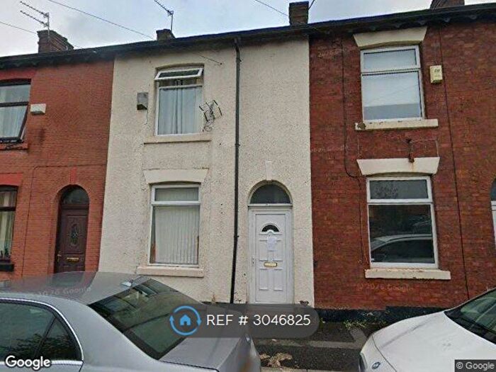 2 Bedroom Terraced House To Rent In Agincourt St, Heywood, OL10