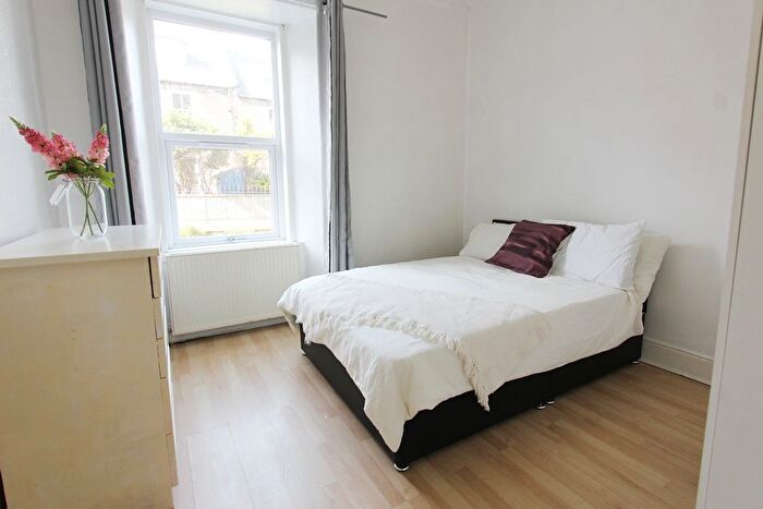 1 Bedroom Flat To Rent In Salmond Place, Edinburgh, EH7