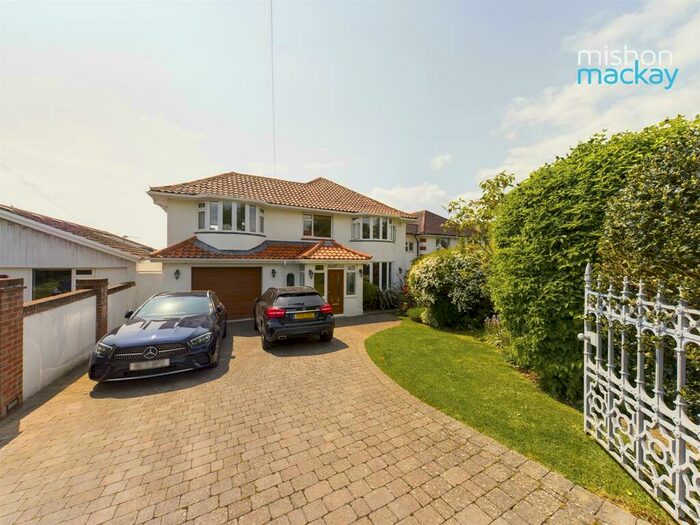 5 Bedroom House To Rent In Meadow Close, Hove, BN3