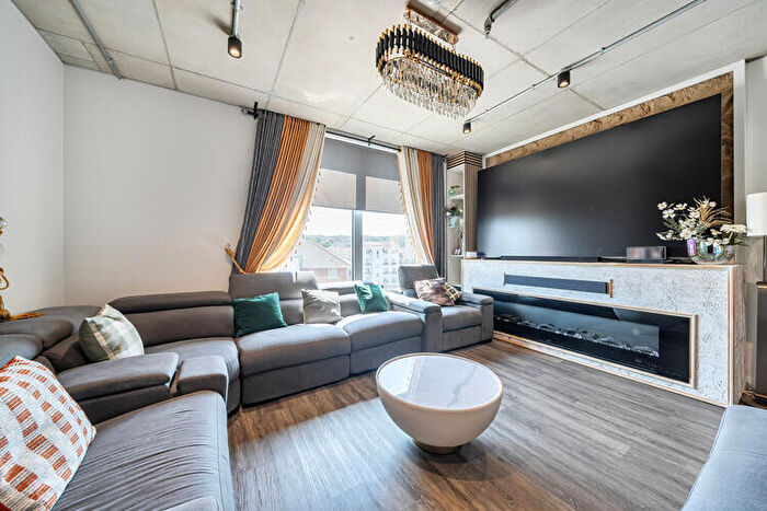 2 Bedroom Flat For Sale In Eliza Knight House, Greenwich, Greater London, SE2