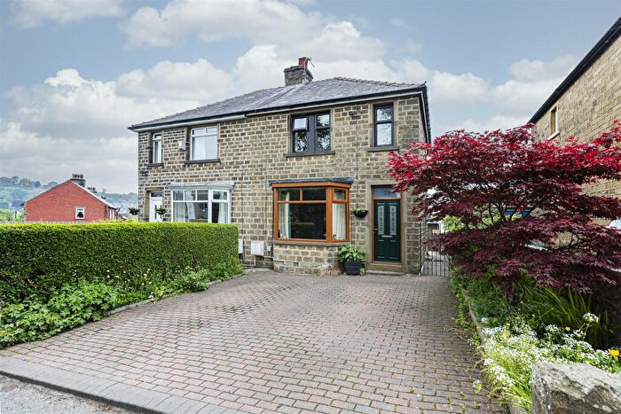 3 Bedroom Semi-Detached House For Sale In Parkwood Road, Longwood, Huddersfield, HD3