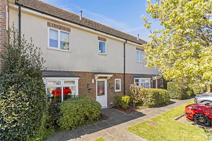 3 Bedroom Terraced House For Sale In Redcroft Way, Polegate, BN26