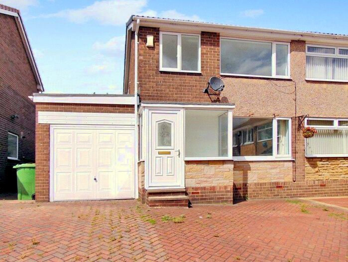 3 Bedroom Semi-Detached House To Rent In Churchfield Grove, Rothwell, Leeds, LS26