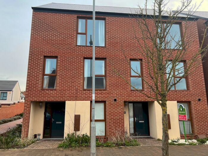 4 Bedroom Terraced House To Rent In Ketley Park Road, Ketley, Telford, TF1