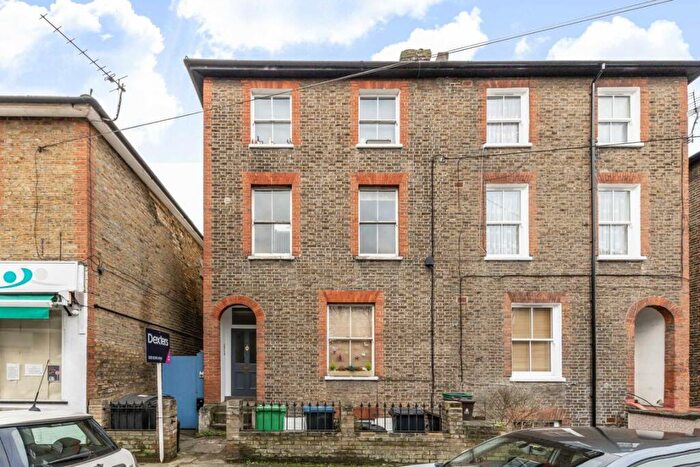 1 Bedroom Flat To Rent In St. Andrews Road, Surbiton, KT6