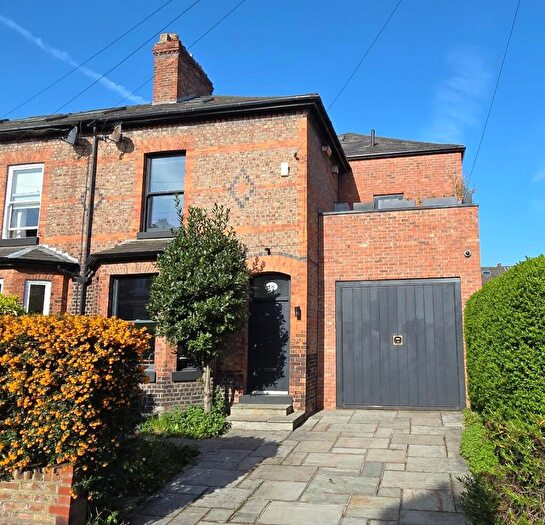 5 Bedroom End Of Terrace House For Sale In Chequers Road, Chorlton, M21