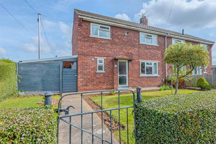 3 Bedroom Semi-Detached House For Sale In Woad Farm Road, Boston, PE21