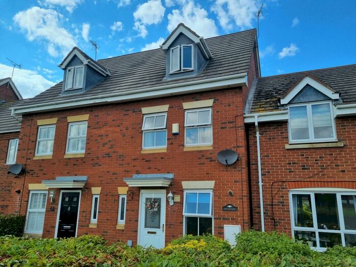 3 Bedroom House To Rent In Primrose Close, Corby, NN18