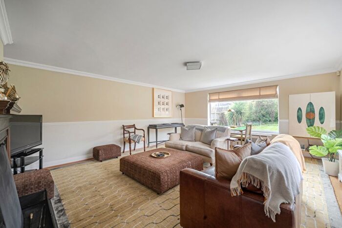 3 Bedroom Bungalow To Rent In Deep Field, Datchet, Slough, SL3