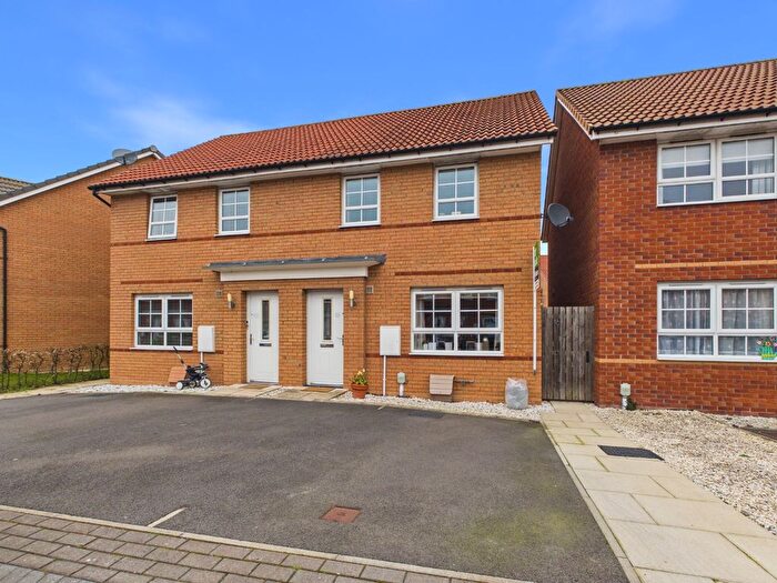 3 Bedroom Semi Detached House For Sale In Ploughmans Gardens, Woodmansey, Beverley, HU17