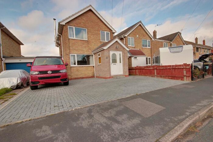 3 Bedroom Link Detached House For Sale In Lowfield Road, Beverley, HU17