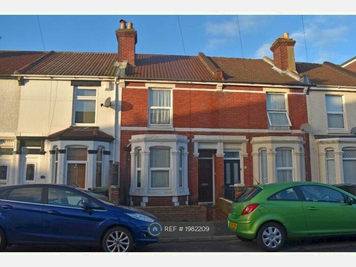 2 Bedroom Terraced House To Rent In Blake Road, Gosport, PO12